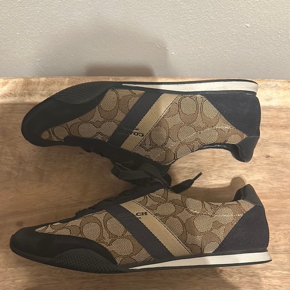 Coach Woman’s Navy and Brown Sneakers - Picture 6 of 9